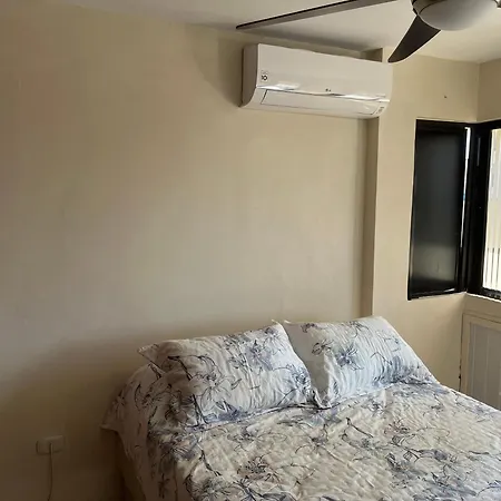 Cabrero, Cerca De La Ciudad Amurallada Y Playa * Cartagena