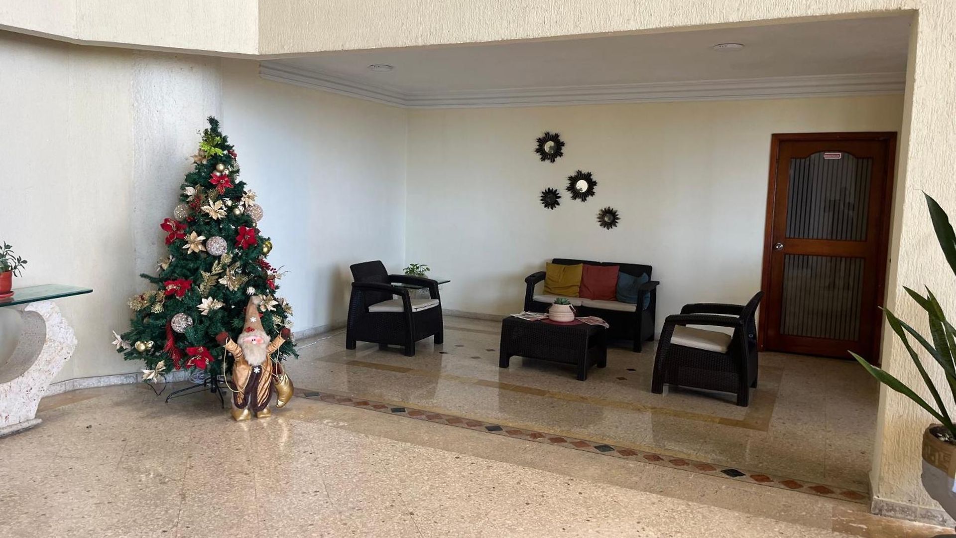 Cabrero, Cerca De La Ciudad Amurallada Y Playa Cartagena