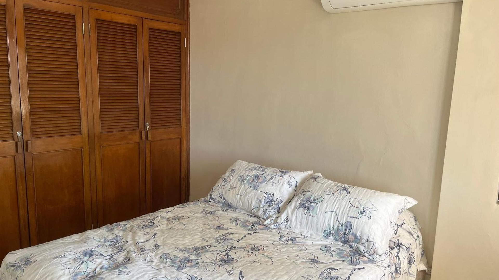 Cabrero, Cerca De La Ciudad Amurallada Y Playa Apartment *
