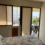 Cabrero, cerca de la Ciudad Amurallada y playa