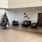 Cabrero, cerca de la Ciudad Amurallada y playa