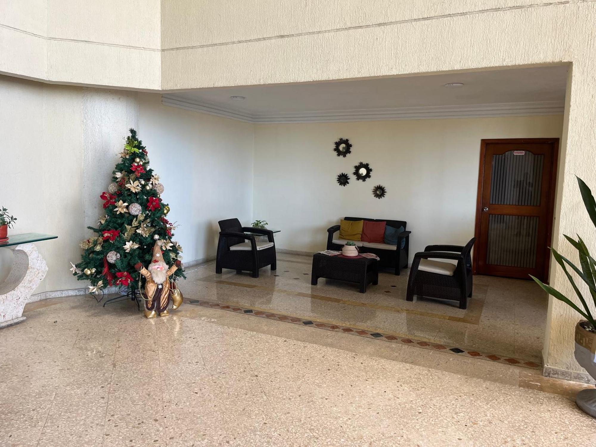 Cabrero, Cerca De La Ciudad Amurallada Y Playa Cartagena