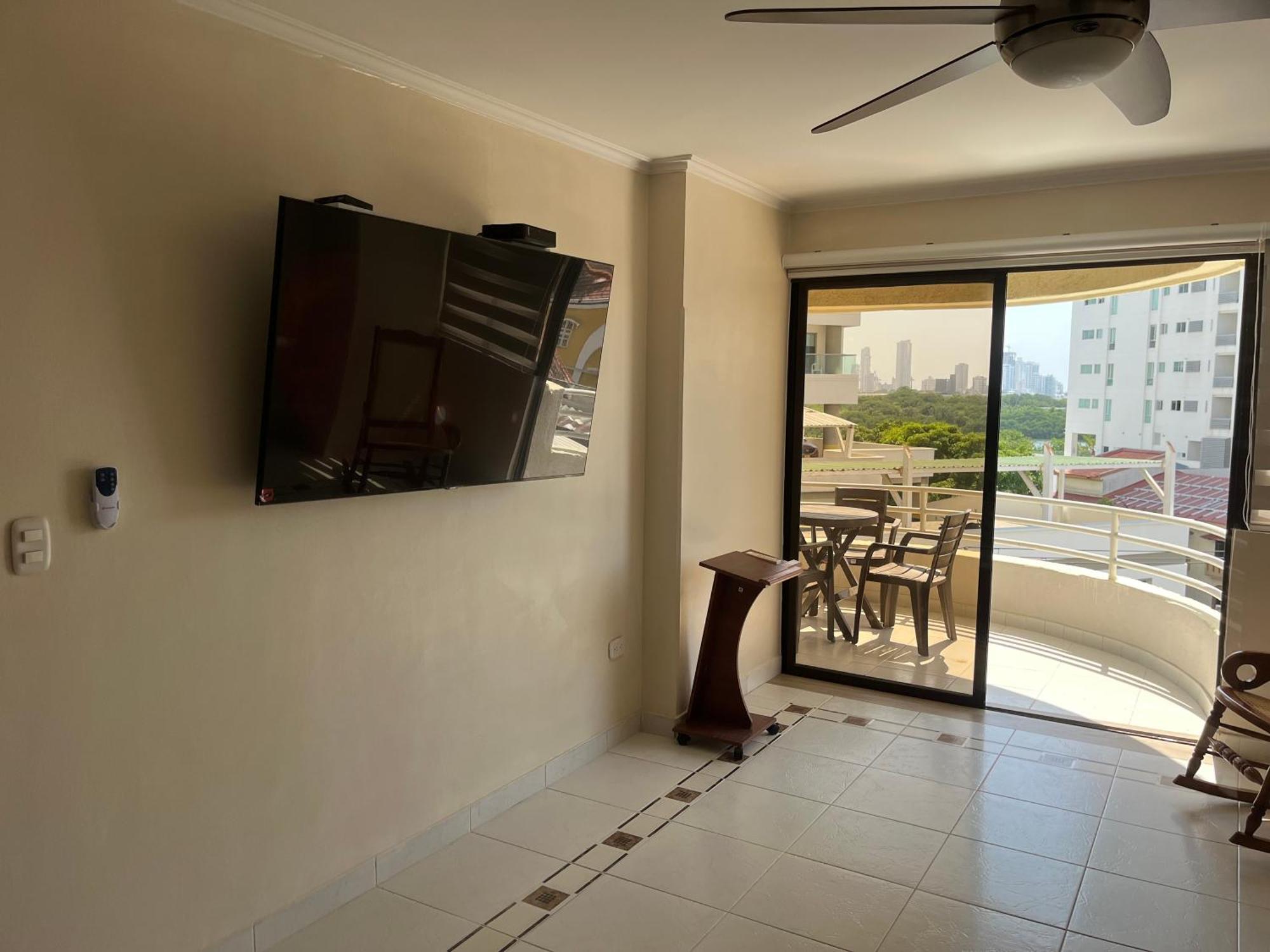 Cabrero, Cerca De La Ciudad Amurallada Y Playa Cartagena